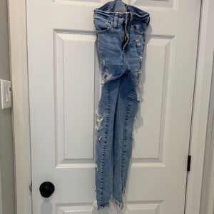 American Eagle Outfitters Light Blue Distressed Skinny Jeans
